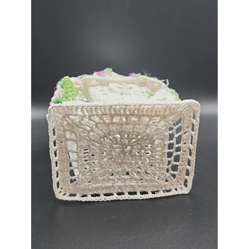 Vintage Cottagecore Starched Crochet House Ribbon Embroidery Flower Cottage 7.5